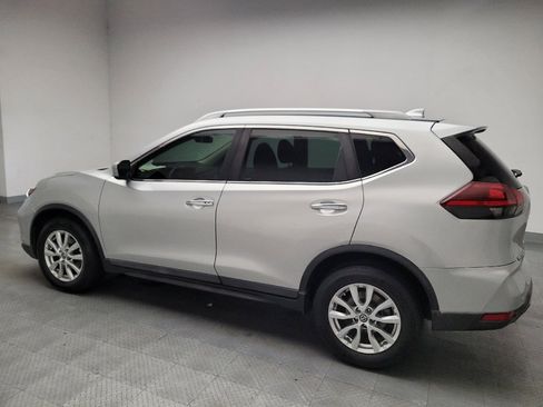 Used 2019 Nissan Rogue SV FWD image 3