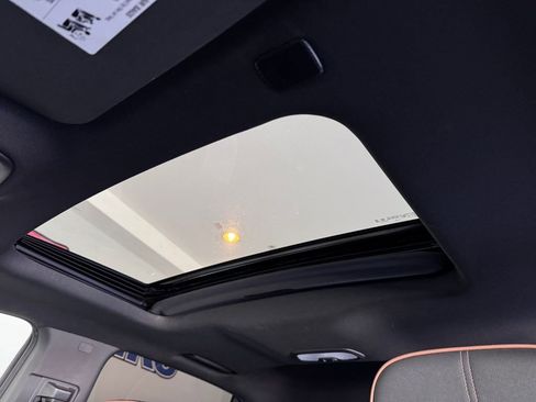 Certified 2024 GMC Canyon AT4 w/ AT4 Premium Package image 19