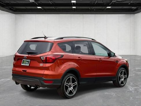 Used 2019 Ford Escape SEL AWD/4WD image 5