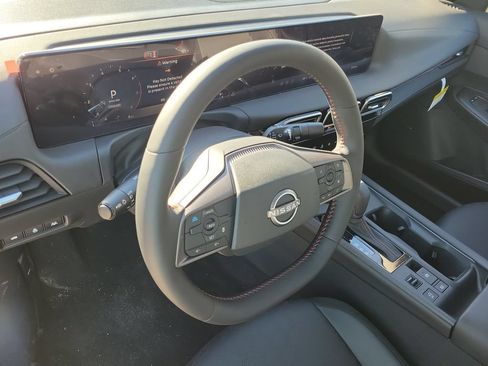 New 2026 Nissan Sentra SR w/ SR Premium Package FWD image 24