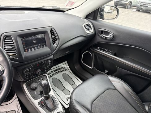 Used 2019 Jeep Compass Latitude w/ Popular Equipment Group image 23