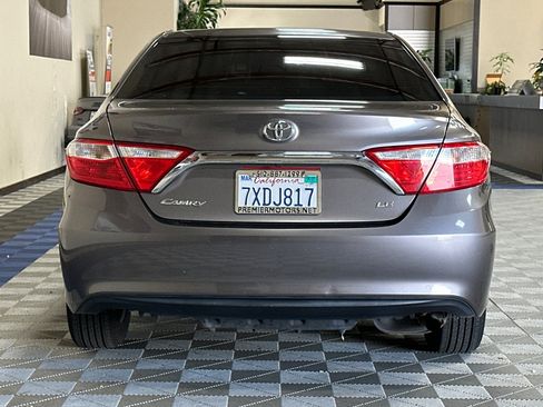 Used 2017 Toyota Camry LE FWD image 5