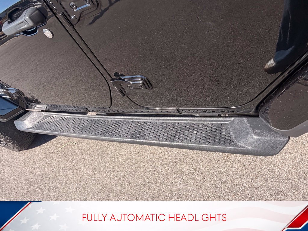 Used 2019 Jeep Wrangler Unlimited Sahara AWD/4WD image 9