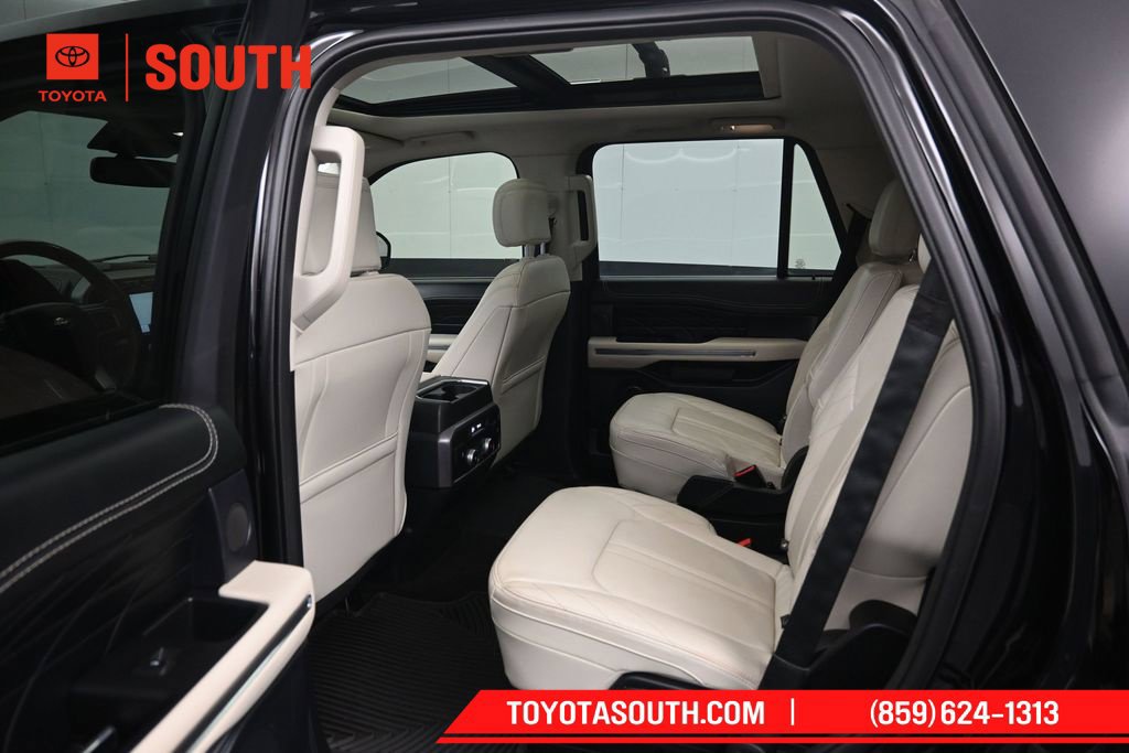 Used 2021 Ford Expedition Platinum AWD/4WD image 10