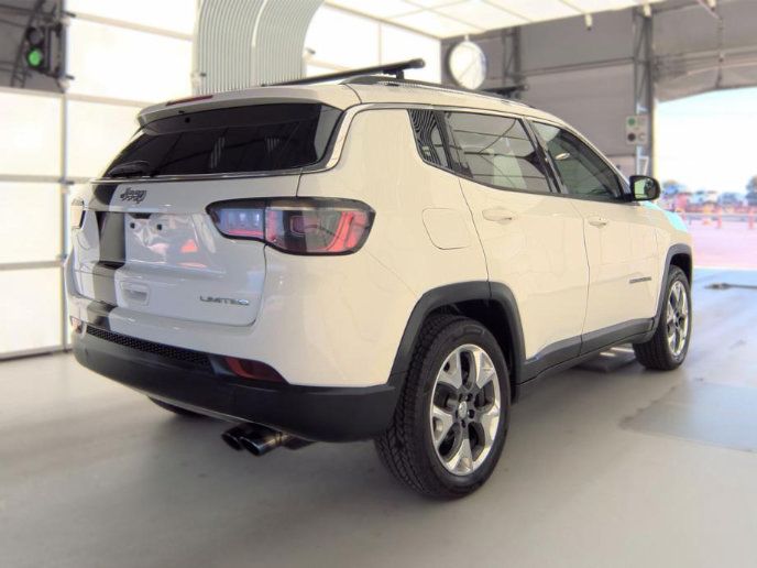 Used 2020 Jeep Compass Limited FWD image 4