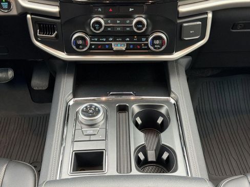 Certified 2024 Ford Expedition XLT RWD image 25