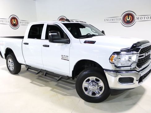 Used 2024 RAM 2500 Tradesman w/ Chrome Appearance Group AWD/4WD image 71