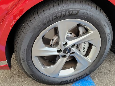 Certified 2026 Genesis GV70 2.5T Select AWD/4WD image 7