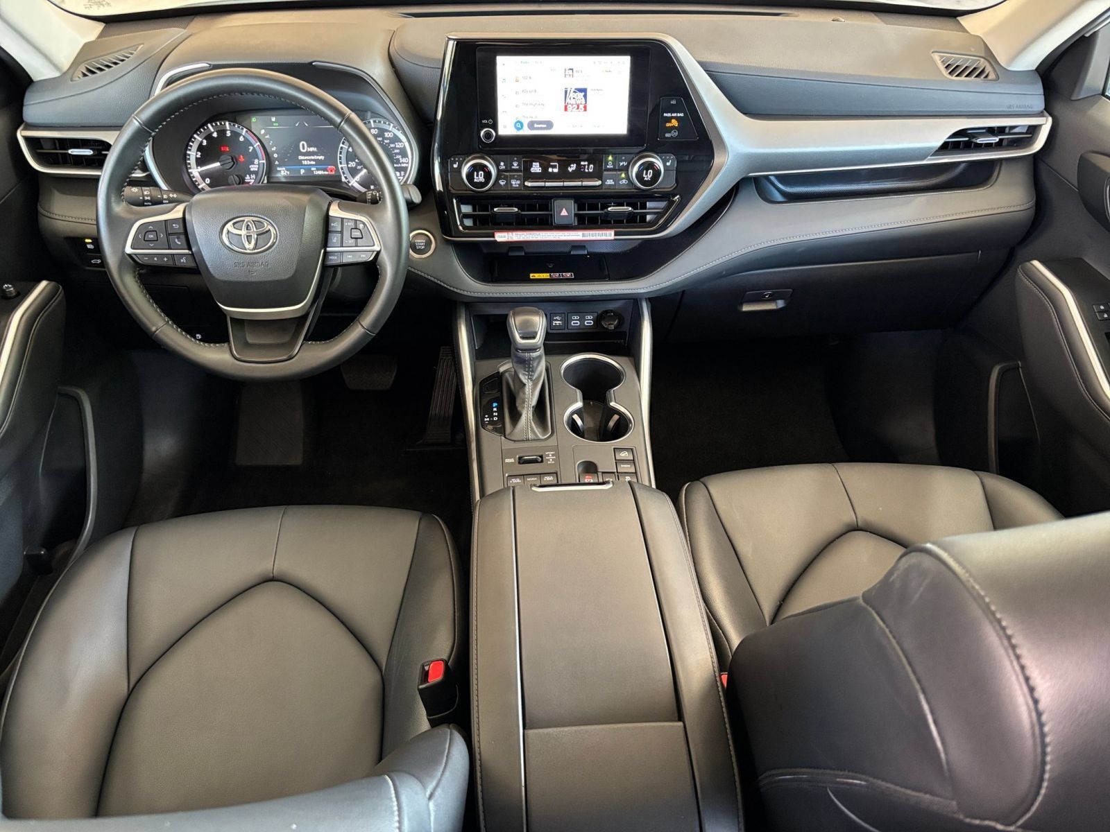 Used 2026 Toyota Highlander XLE AWD/4WD image 35