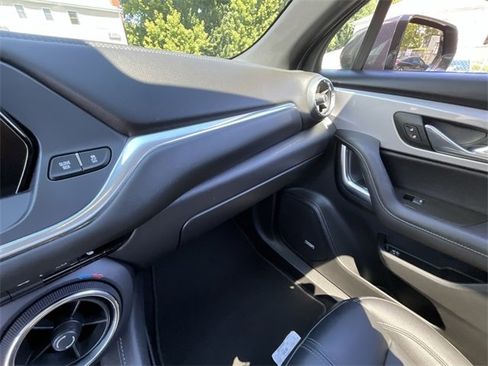 Used 2022 Chevrolet Blazer LT w/ Sound & Technology Package image 21