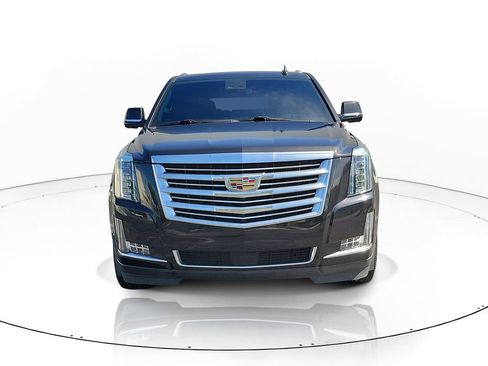 Used 2019 Cadillac Escalade ESV Platinum RWD image 2