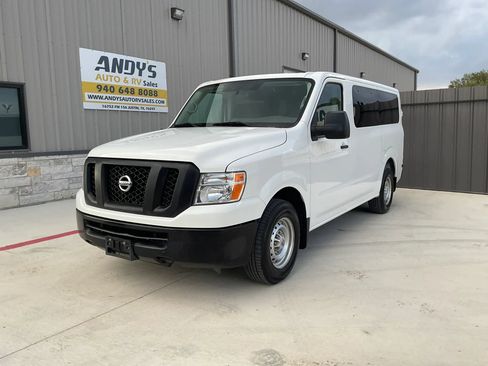 Used 2018 Nissan NV 3500 S RWD image 4