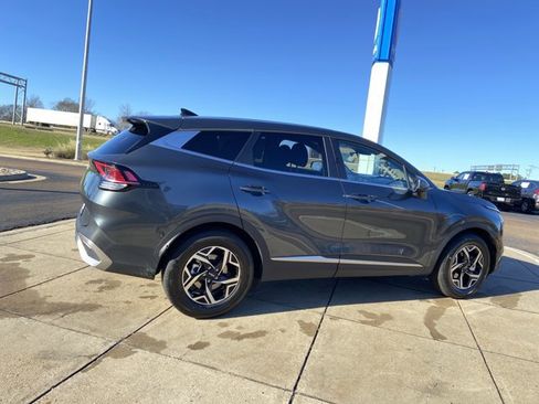 Used 2024 Kia Sportage LX image 11