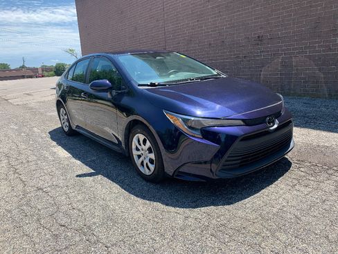 Used 2024 Toyota Corolla LE FWD image 7