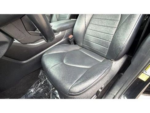 Used 2023 Toyota Highlander XLE FWD image 19