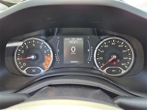 Certified 2017 Jeep Renegade Altitude w/ Advanced Technology Group image 26