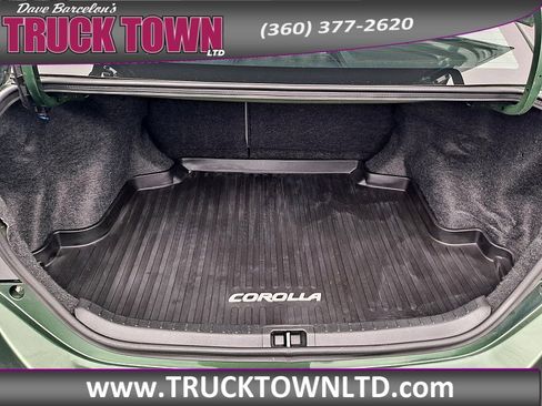 Used 2015 Toyota Corolla LE image 10