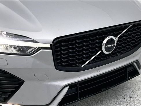 Used 2023 Volvo XC60 B5 Ultimate w/ Climate Package FWD image 38