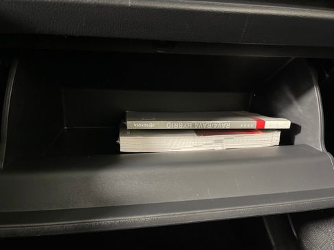 Used 2024 Toyota RAV4 XLE image 25