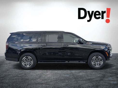 Certified 2025 Chevrolet Suburban Z71 AWD/4WD image 2