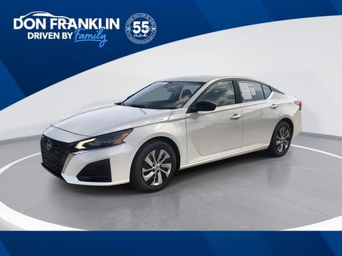 Used 2025 Nissan Altima 2.5 S FWD image 1