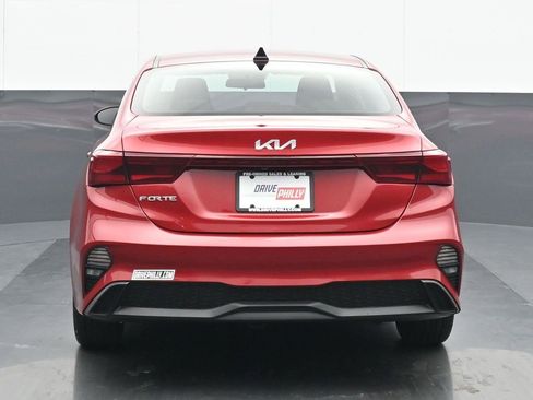 Used 2023 Kia Forte LXS image 5