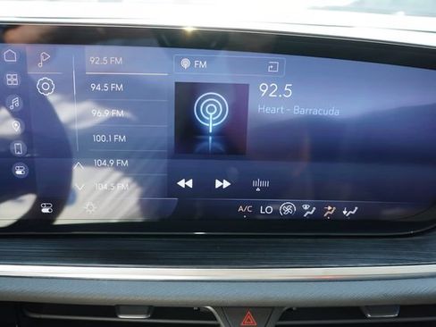 Used 2024 Buick Envision Preferred AWD/4WD image 26