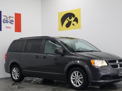 Used 2015 Dodge Grand Caravan SXT w/ UConnect Hands-Free Group