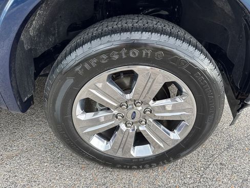 Used 2019 Ford F150 Lariat w/ Equipment Group 502A Luxury AWD/4WD image 4
