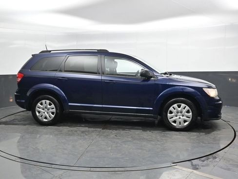 Used 2018 Dodge Journey SE w/ Popular Equipment Group image 3