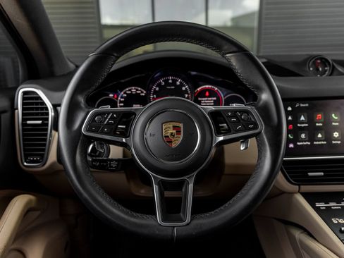 Certified 2023 Porsche Cayenne AWD/4WD image 28
