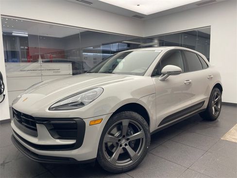 New 2026 Porsche Macan image 1
