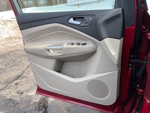 Used 2019 Ford Escape Titanium w/ U9j03 - Titanium Tow Package image 14