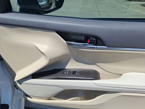Used 2024 Toyota Camry XLE FWD image 33
