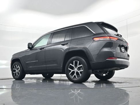 Used 2024 Jeep Grand Cherokee Limited w/ Trailer Tow Package AWD/4WD image 52