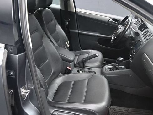 Used 2018 Volkswagen Jetta SE FWD image 26
