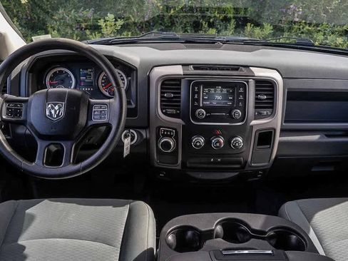 Used 2017 RAM 1500 Express image 12