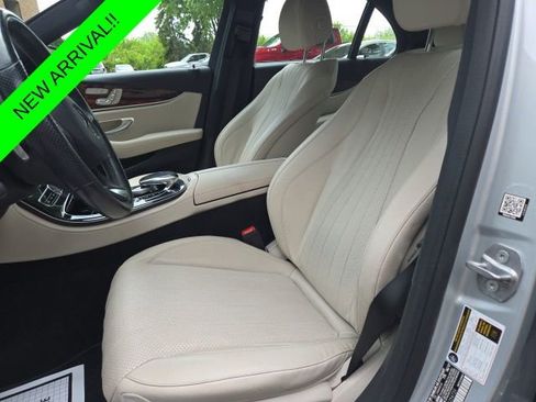 Used 2017 Mercedes-Benz E 300 4MATIC image 9