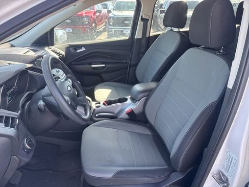 Used 2016 Ford Escape SE w/ Equipment Group 201A image 11