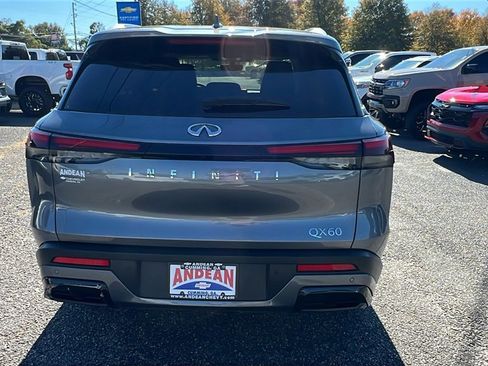 Used 2024 INFINITI QX60 Luxe w/ Performance Audio Package image 6