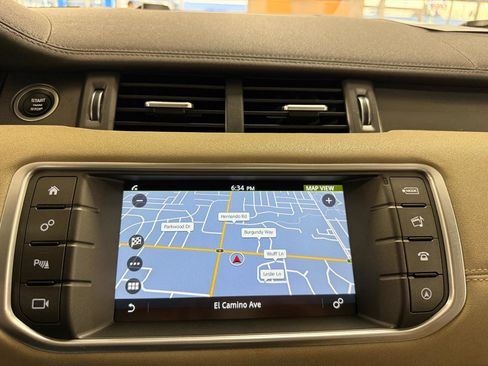 Used 2019 Land Rover Range Rover Evoque SE image 29