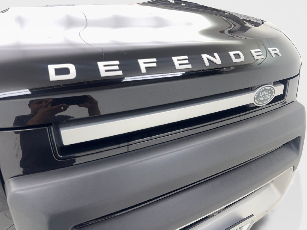 Used 2023 Land Rover Defender 110 SE AWD/4WD image 27