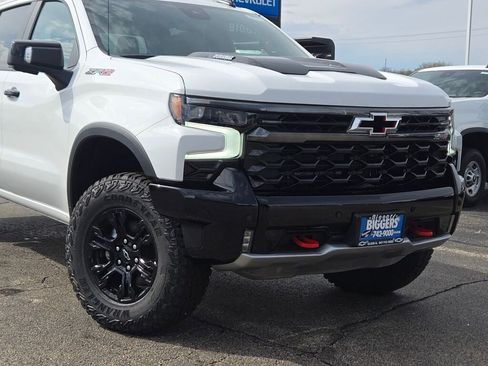 New 2026 Chevrolet Silverado 1500 ZR2 image 2