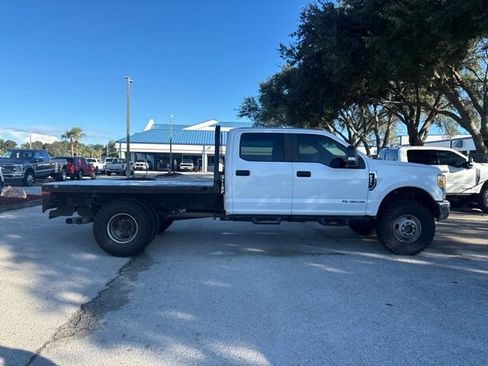 Used 2017 Ford F350 XL w/ Power Equipment Group AWD/4WD image 4