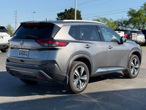 Used 2023 Nissan Rogue SL w/ SL Premium Package image 5