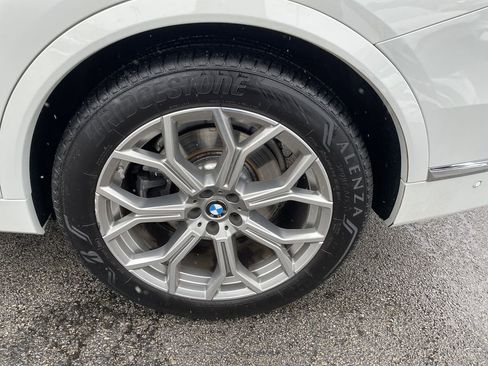 Used 2023 BMW X7 xDrive40i w/ Premium Package image 10