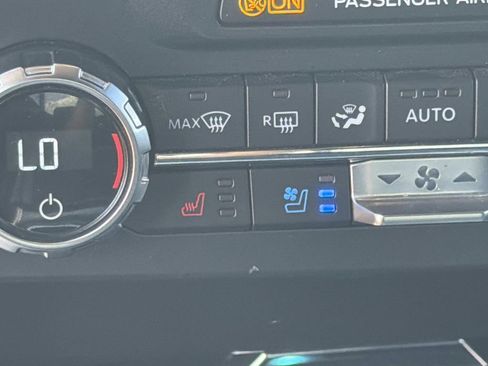 Certified 2022 Ford F250 Platinum AWD/4WD image 16