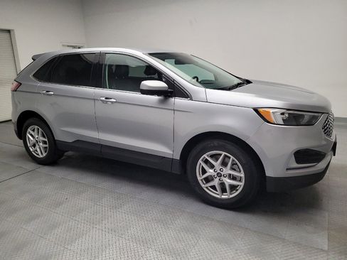 Used 2024 Ford Edge SEL image 11