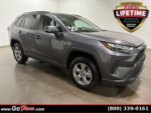 Used 2025 Toyota RAV4 XLE AWD/4WD image 1