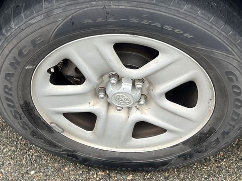 Used 2011 Toyota RAV4 2WD w/ Base L4 Extra Value Pkg image 13